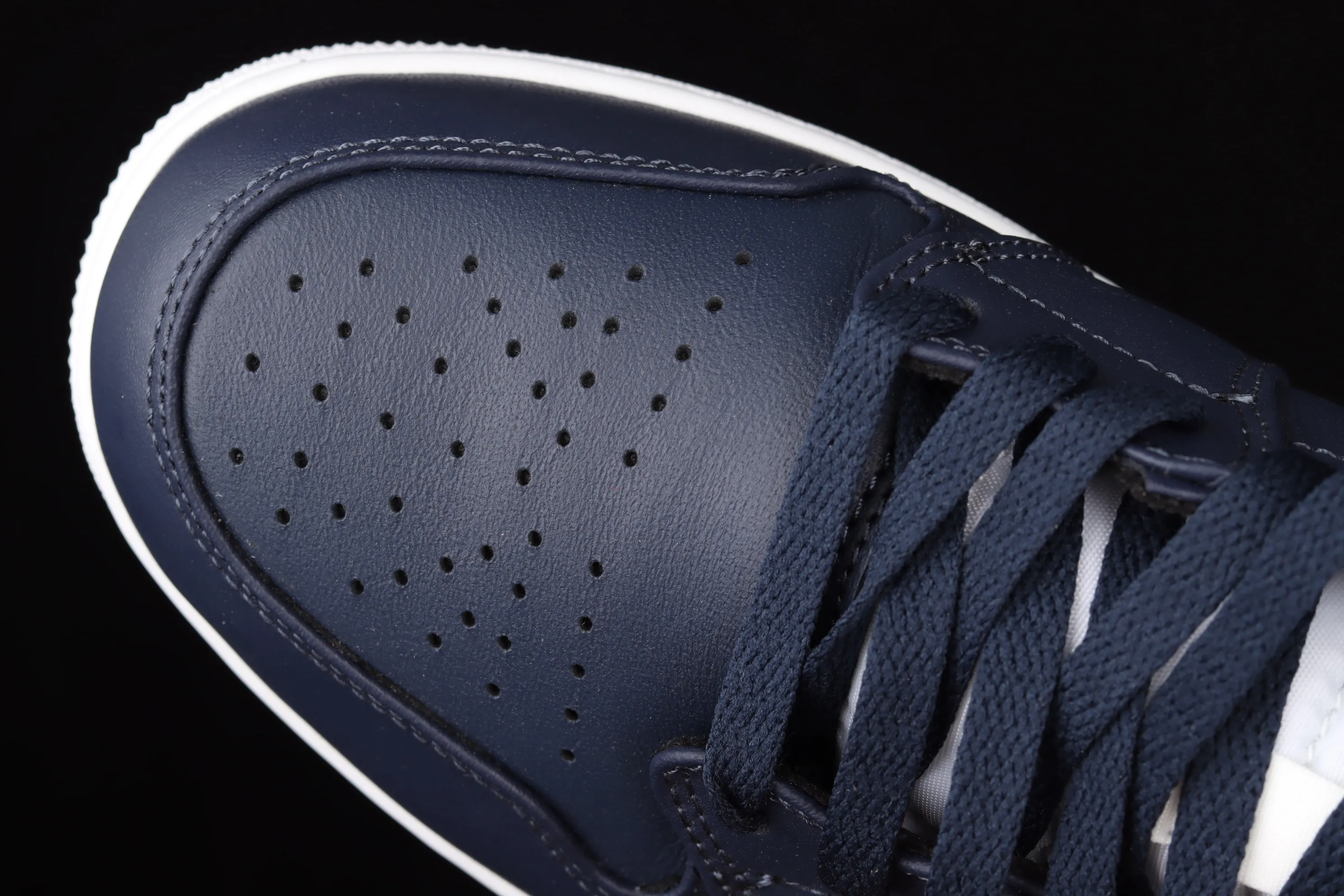 All categories Air Jordan Jordan series basketball shoes Air Jordan 1 Mid Air Jordan 1 Mid SE AJ1 Joe 1 dark blue China basketball shoes 554724-402